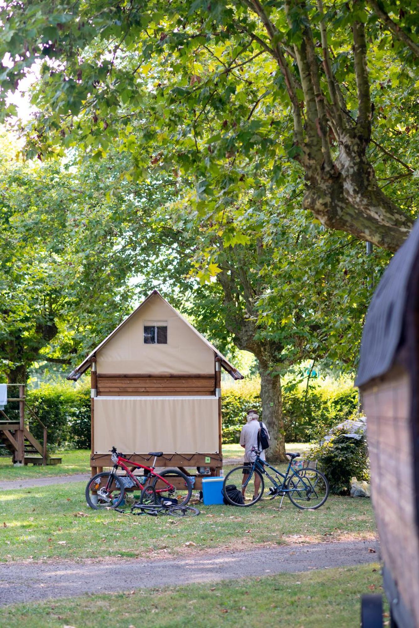 Camping De Thoissey *** Kültér fotó