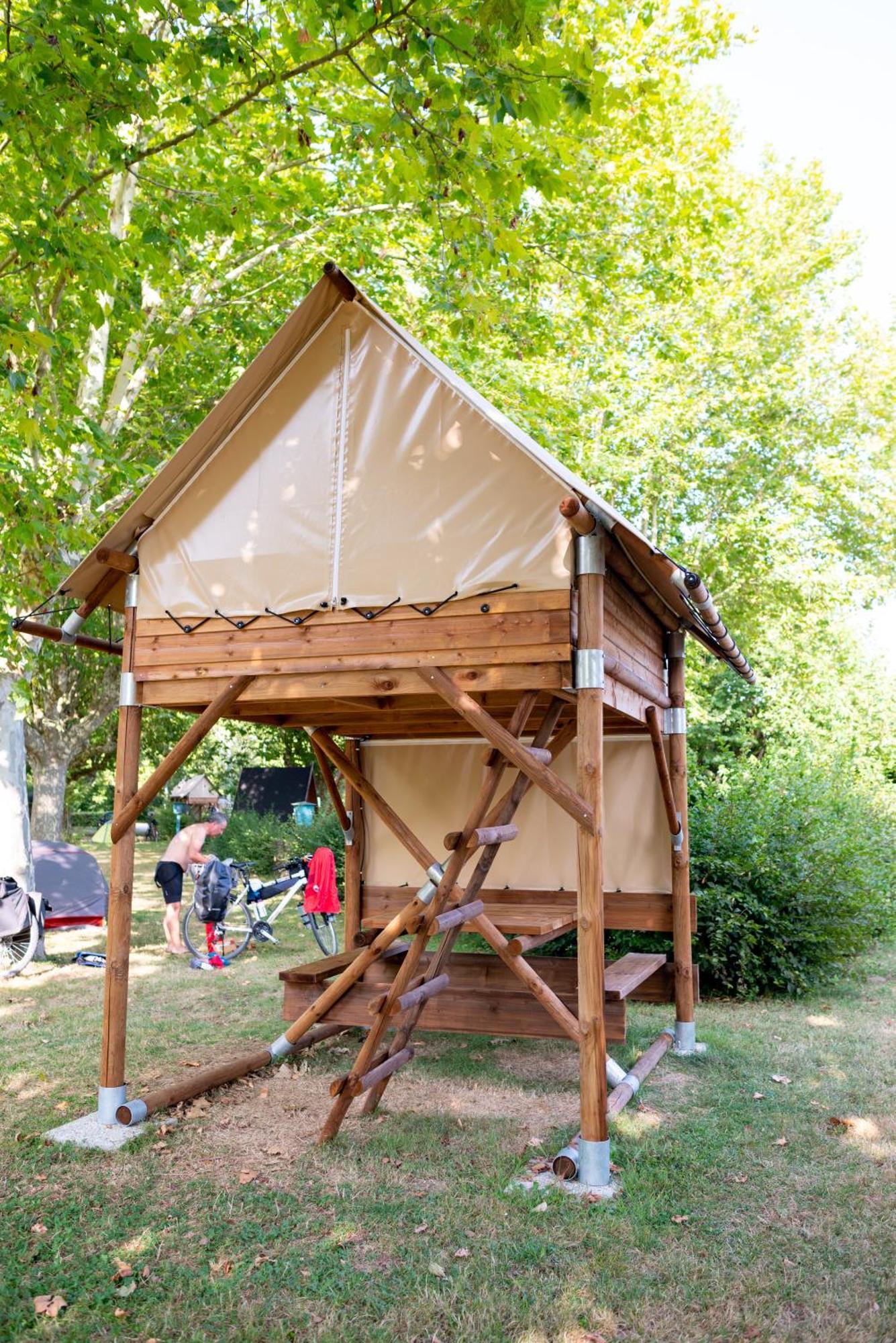 Camping De Thoissey *** Kültér fotó