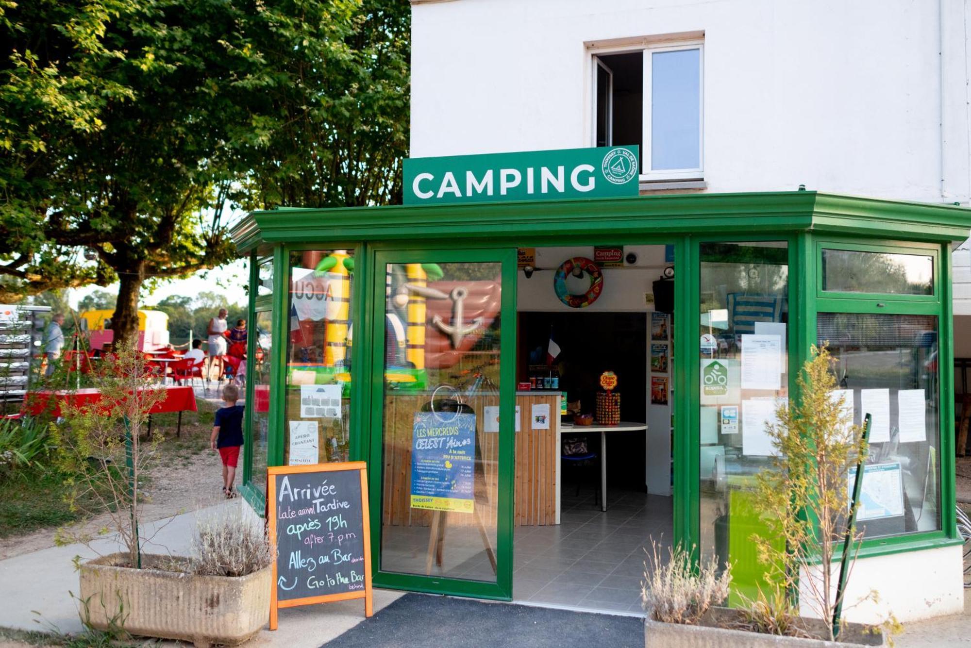 Camping De Thoissey *** Kültér fotó