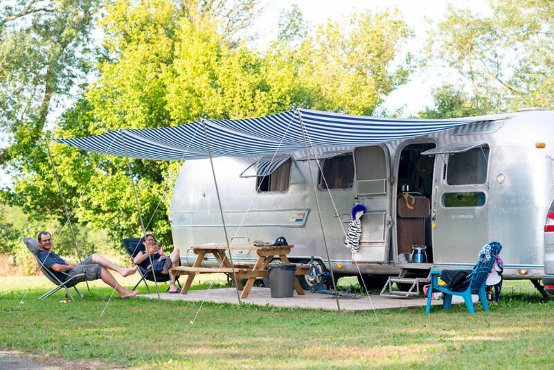 Camping De Thoissey *** Kültér fotó